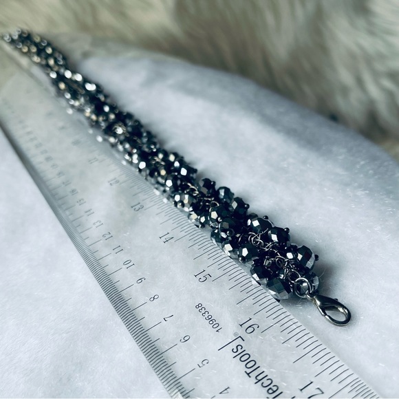 Crystal Cluster Jewelry Set 16" + 2.5" extender | Silver Metallic Faceted Beads - Picture 8 of 12